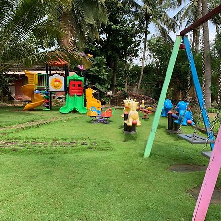 Udaya Resort Palakkad Kültér fotó