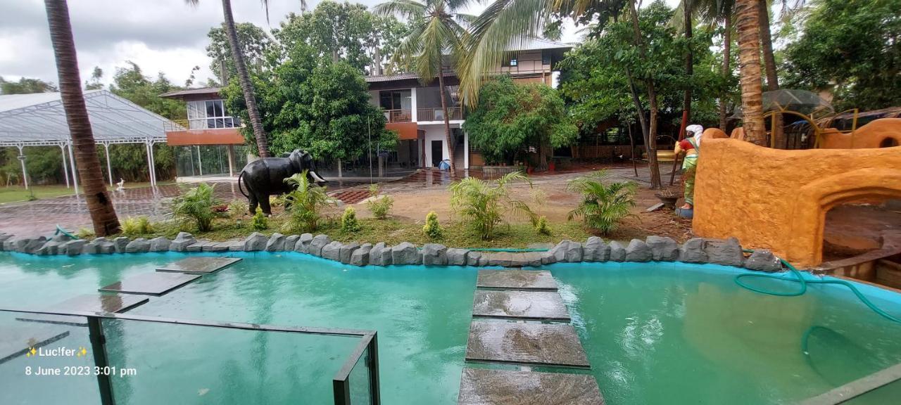 Udaya Resort Palakkad Kültér fotó